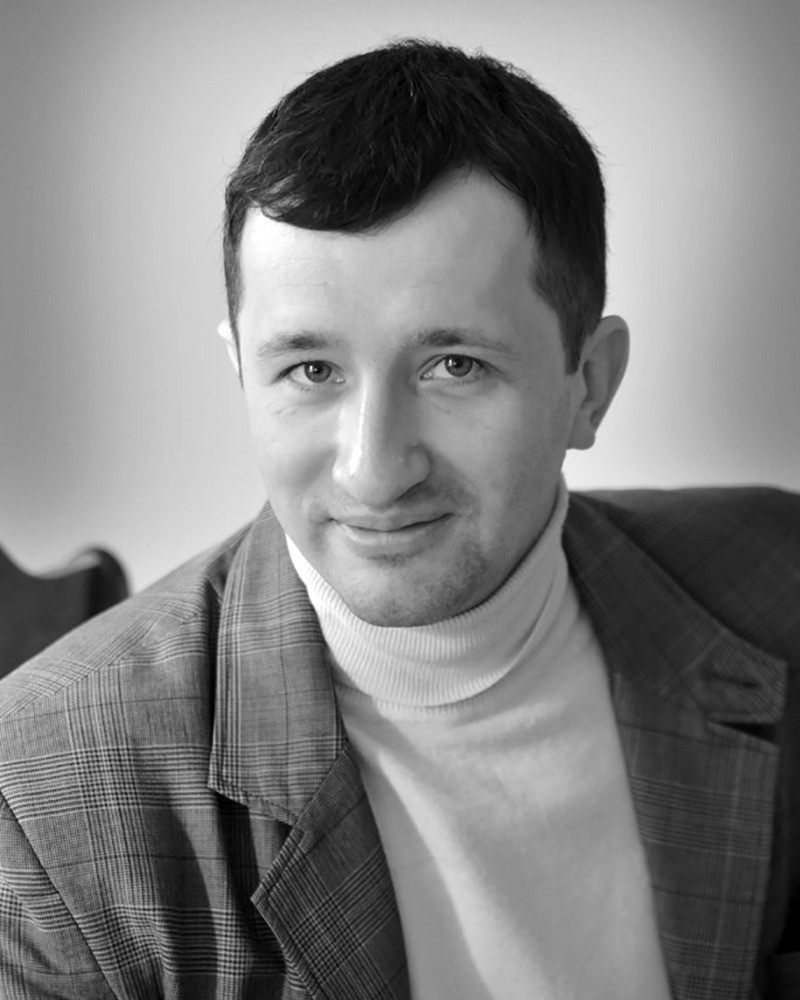 Радион Букаев